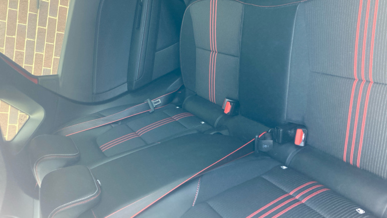 Renault Captur 1.3 Mild hybrid 140 R.S. Line 5dr Petrol Hatchback